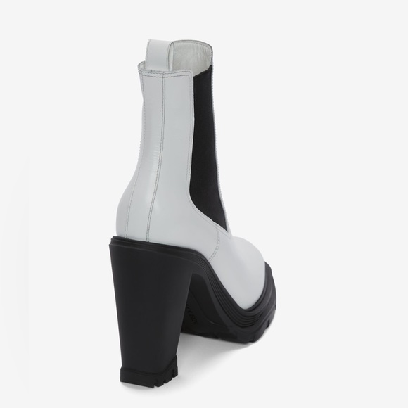 LAST PRICE ❤️ALEXANDER MCQUEEN tread heeled Chelsea boot in ivory/black - Picture 4 of 13